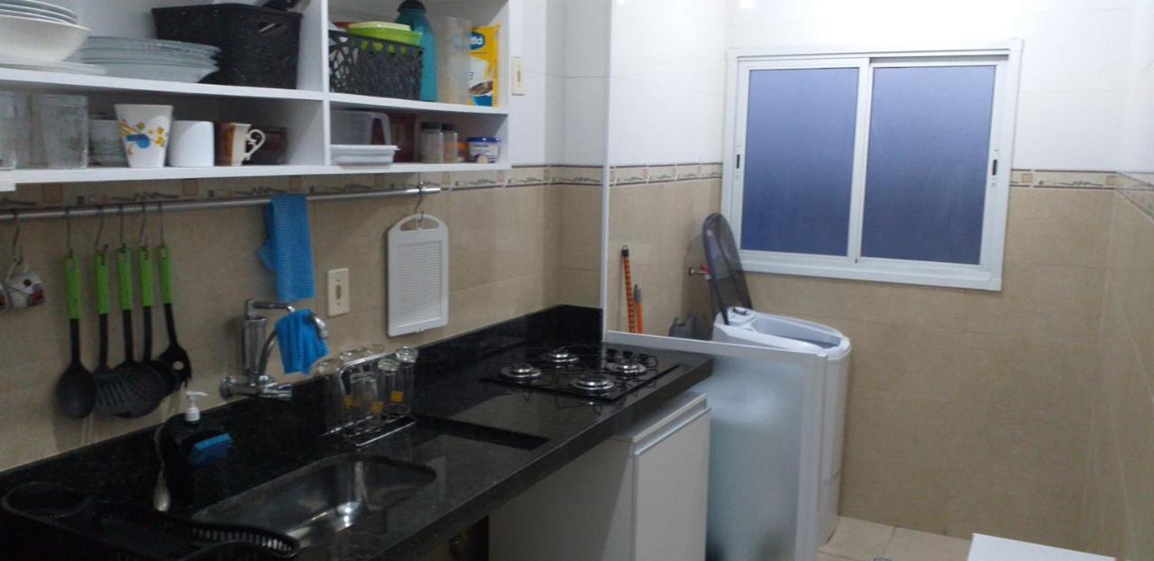 Apartamento No Canto Do Forte, Wi-Fi, Estacionamento Gratuito E Churrasqueira Прая-Гранді Екстер'єр фото