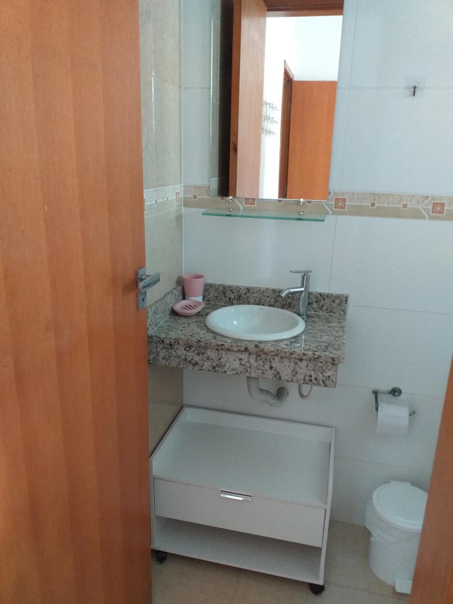 Apartamento No Canto Do Forte, Wi-Fi, Estacionamento Gratuito E Churrasqueira Прая-Гранді Екстер'єр фото
